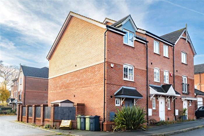 3 Bedroom End Of Terrace House For Sale In Blackthorn Drive, Lindley, Huddersfield, HD3