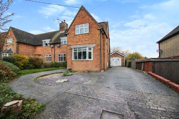 3 Bedroom Semi-Detached House For Sale In Westwood Park Avenue, Leek, Staffordshire, ST13