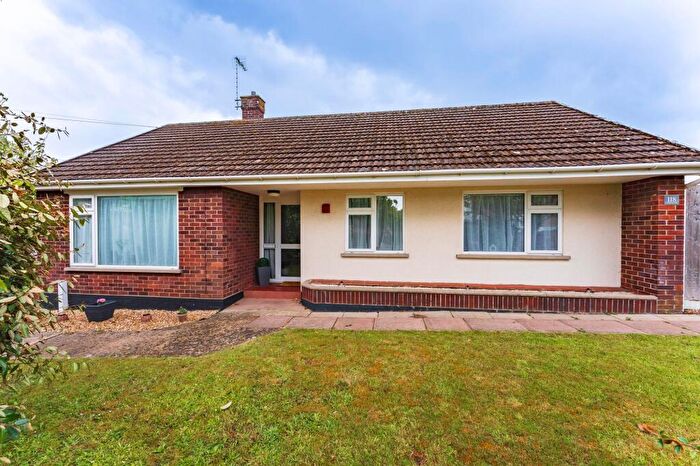 3 Bedroom Detached Bungalow For Sale In Hollingsworth Road, Lowestoft, NR32