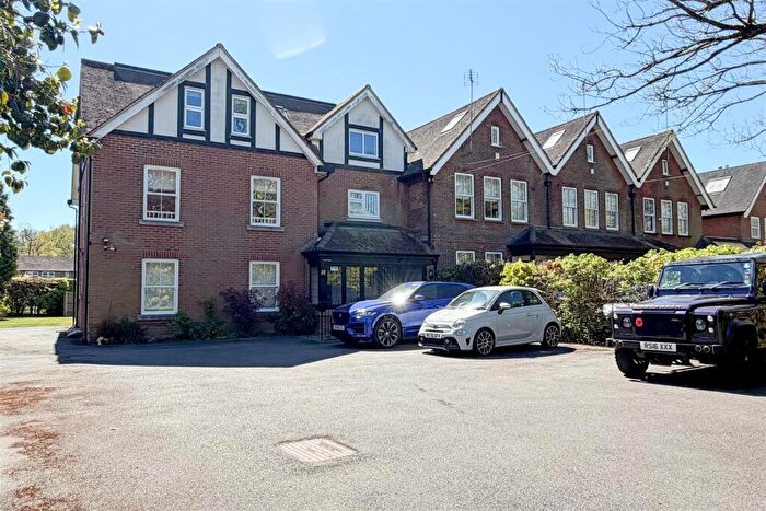 2 Bedroom Apartment To Rent In Tadworth, KT20