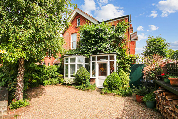 3 Bedroom Detached House For Sale In Portland Road, East Grinstead, RH19