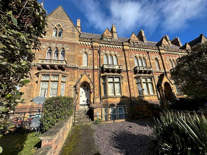 Studio To Rent In Park Street, Taunton, Somerset, TA1