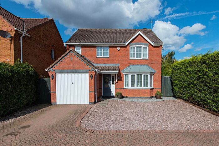 4 Bedroom Detached House For Sale In Eyam Close, Desborough, NN14