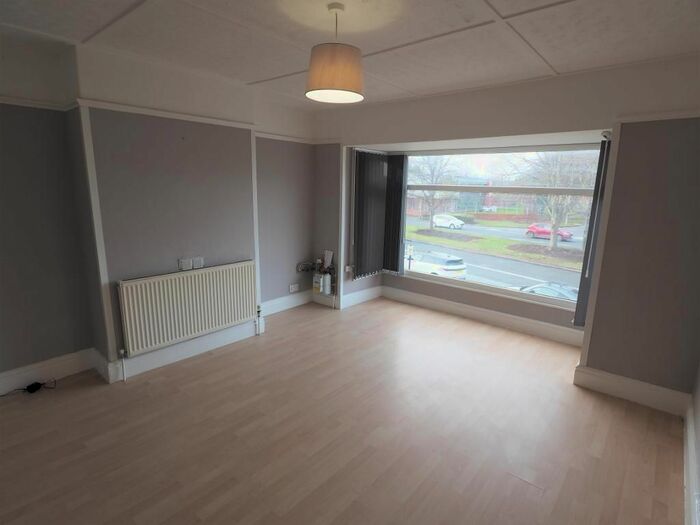 2 Bedroom Flat To Rent In Beverley High Road, Hull HU6