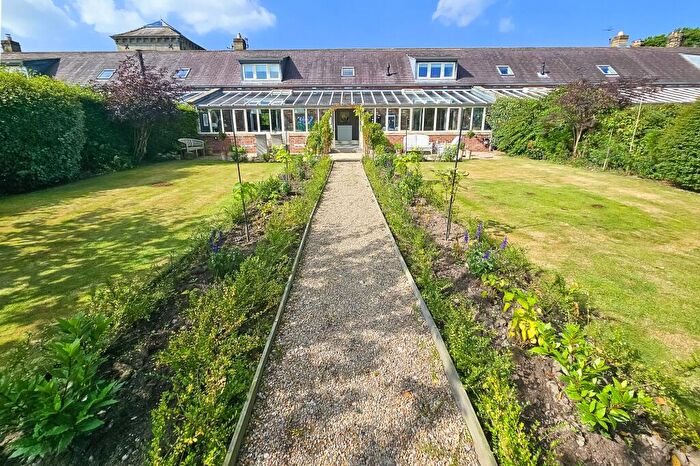 3 Bedroom Cottage For Sale In Moor Park, Beckwithshaw, HG3