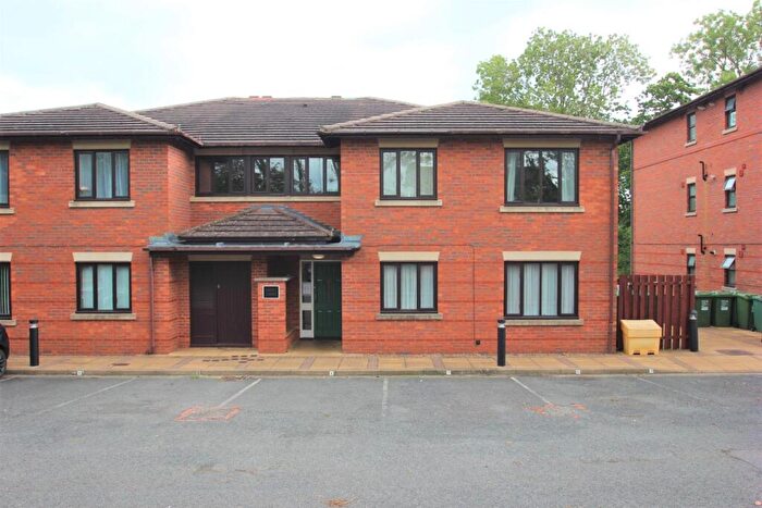 2 Bedroom Apartment To Rent In Maple House, Minworth Close, Redditch, B97