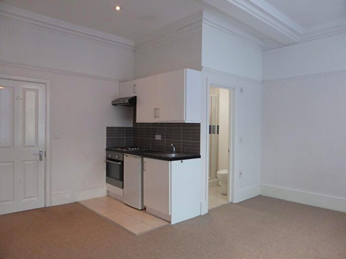 Studio To Rent In Church Road -, P11