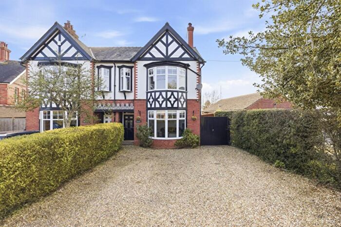 3 Bedroom Semi Detached House For Sale In Bunbury Heath, Tarporley, CW6