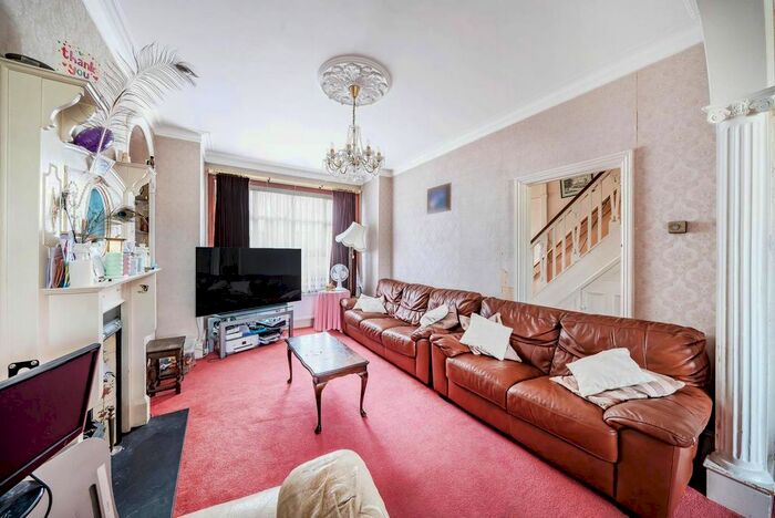 3 Bedroom Property For Sale In Colney Hatch Lane, Colney Hatch, London, N10