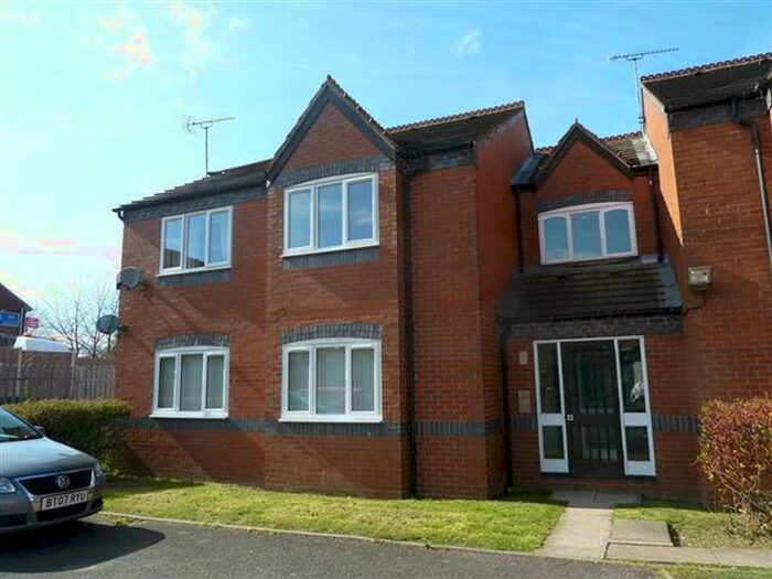 1 Bedroom Flat To Rent In St Michaels Mews, Tividale, Oldbury, B69