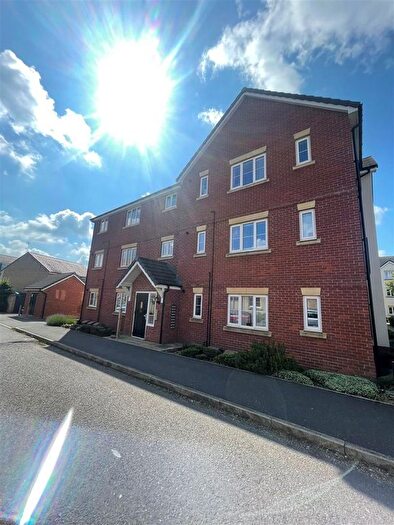 2 Bedroom Flat To Rent In Alderney Avenue, Bletchley, Milton Keynes, MK3