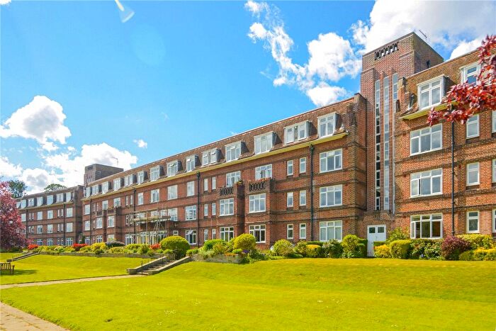 Studio To Rent In Cross Deep, Twickenham, TW1