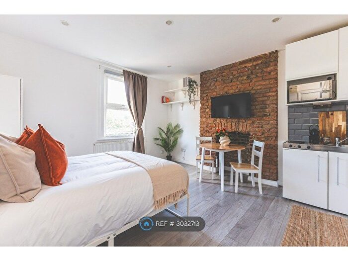 Studio To Rent In London, London, NW2