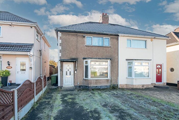 2 Bedroom Semi Detached House For Sale In Ringwood Road, Wolverhampton, WV10