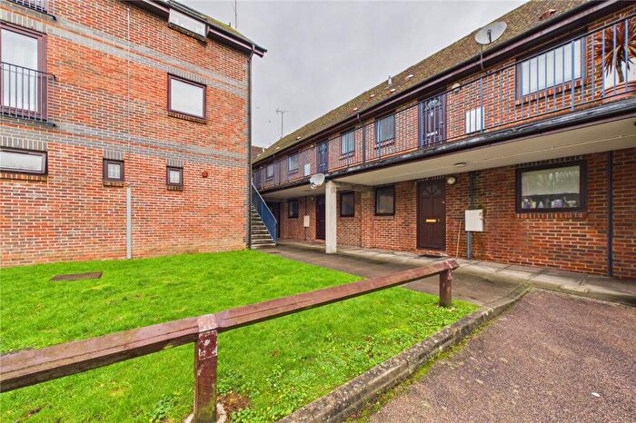 1 Bedroom Maisonette To Rent In Shire Place, The Ridings, Worth, Crawley, RH10