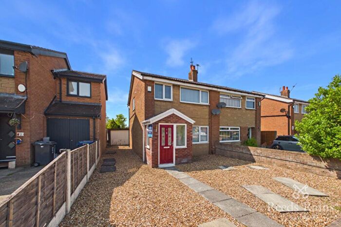 3 Bedroom Semi Detached House To Rent In Sturminster Close, Penwortham, Preston, Lancashire, PR1