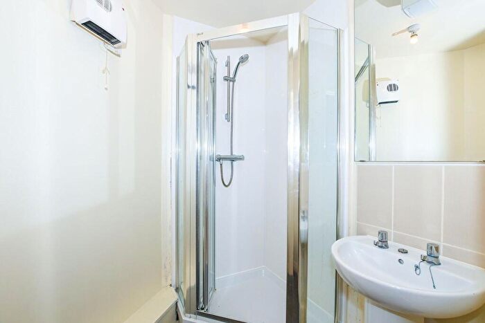 2 Bedroom Apartment To Rent In Kenneth Close, Prescot, Merseyside, L34