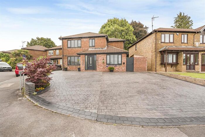 4 Bedroom Detached House For Sale In Waun Hir, Efail Isaf, CF38