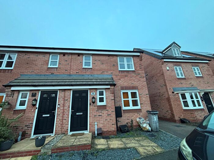 3 Bedroom Semi Detached House To Rent In Merlin Road, Leicester, LE4