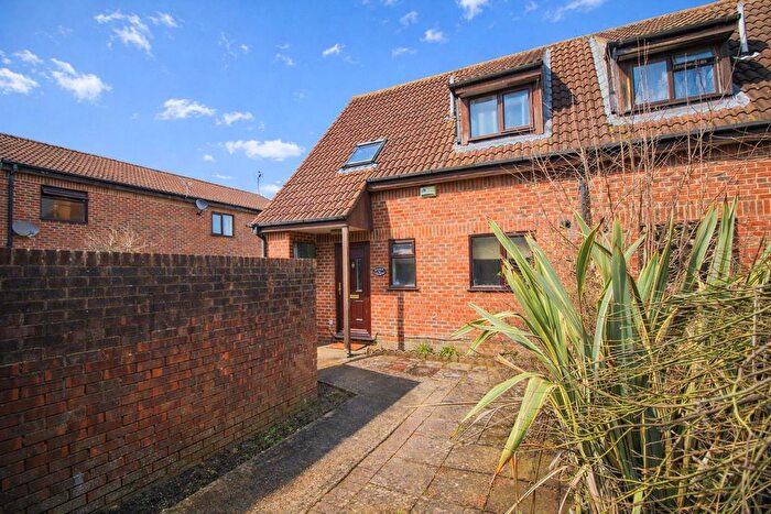 3 Bedroom End Terrace House For Sale In Holmes Meadow, Harlow, CM19