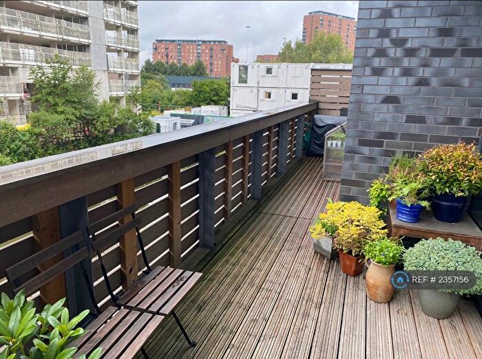 2 Bedroom Flat To Rent In Whitworth, Manchester, M3