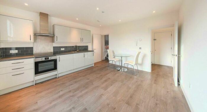 1 Bedroom Flat To Rent In Dartmouth Road, Mapesbury Estate, NW2