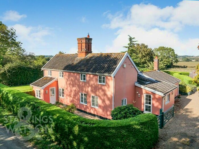 4 Bedroom Detached House For Sale In Mill Road, Alburgh, Harleston, IP20