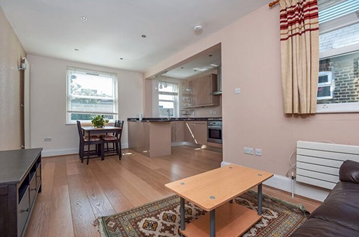 2 Bedroom Flat To Rent In Alexandra Road, Wimbledon, SW19