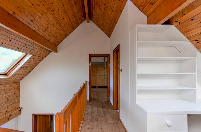 3 Bedroom Detached House To Rent In Waverley Drive, Chertsey, KT16