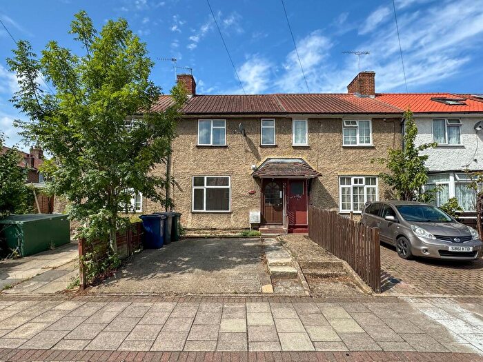 2 Bedroom Terraced House To Rent In Colchester Road, Edgware, HA8