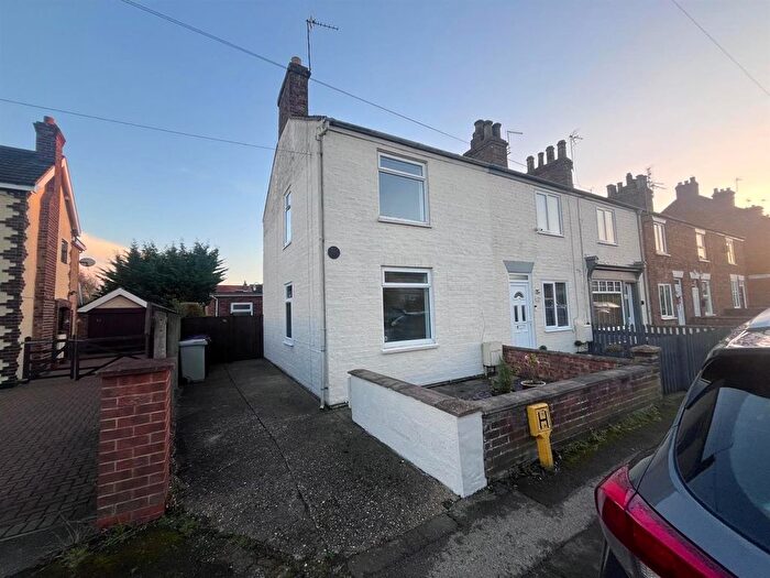 2 Bedroom End Of Terrace House To Rent In High Holme Road, Louth, LN11