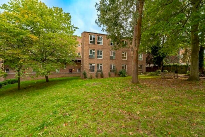 1 Bedroom Flat To Rent In Cheriton Close, Ealing, W5