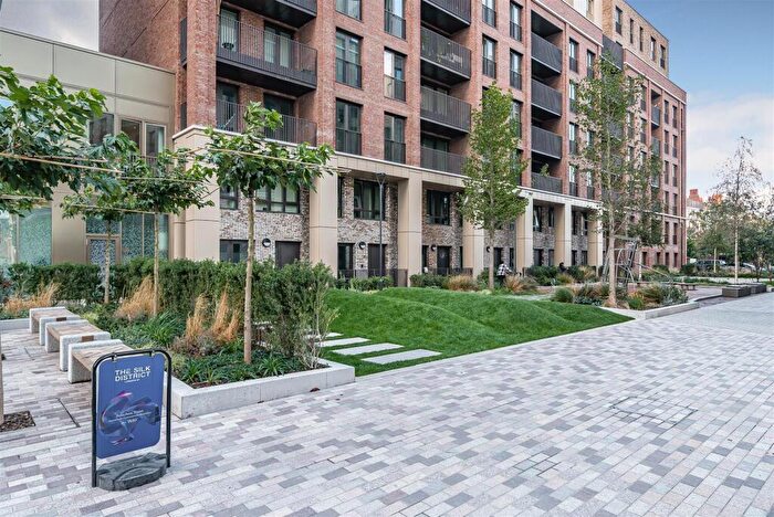 2 Bedroom Apartment To Rent In Bouchon Point, Silk District, Cendal Crescent, London, E1