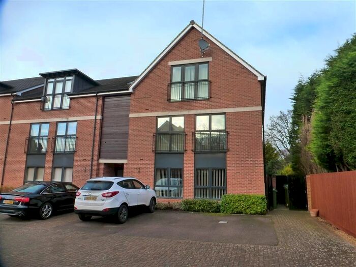 2 Bedroom Flat To Rent In Auckland Place, Duffield, Belper, DE56