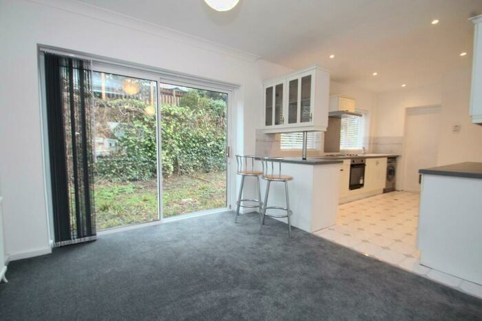 3 Bedroom Detached House To Rent In Parkside Green, Meanwood, Leeds, LS6