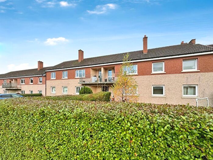 3 Bedroom Flat For Sale In Dunkenny Road, Glasgow, G15