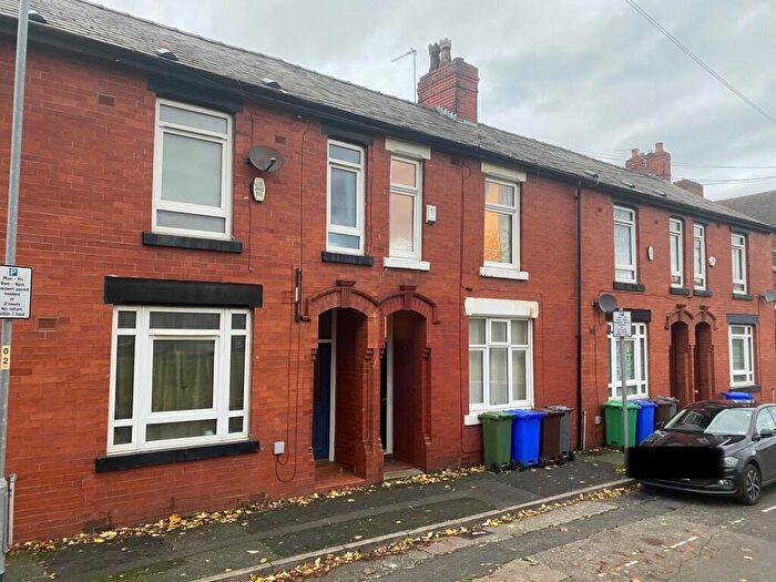 4 Bedroom House To Rent In Polygon Avenue, Manchester, M13