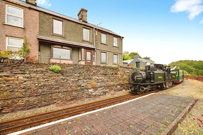 3 Bedroom End Of Terrace House For Sale In Railway Terrace, Penrhyndeudraeth, Gwynedd, LL48
