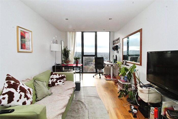 1 Bedroom Apartment To Rent In Masons Avenue, Croydon, CR0