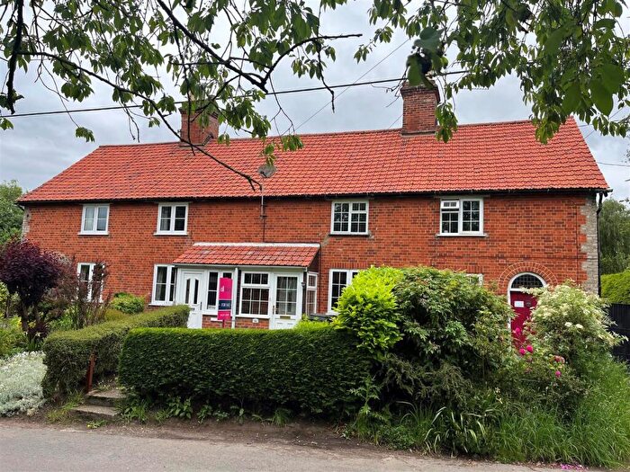 2 Bedroom Terraced House For Sale In Quaker Lane, Bardwell, IP31