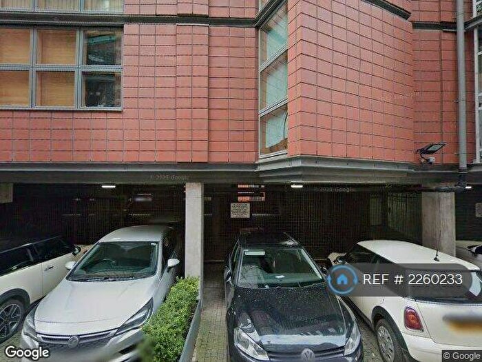 2 Bedroom Flat To Rent In Manchester, Manchester, M4