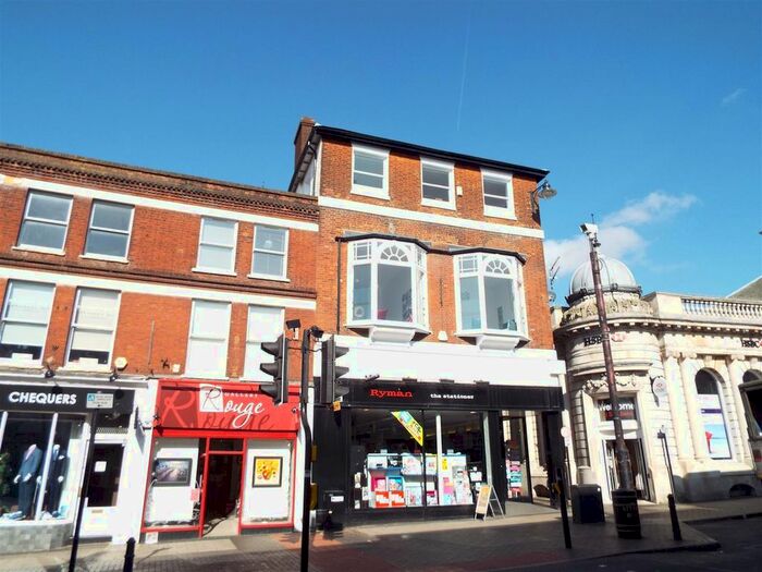 2 Bedroom Flat To Rent In Elliot House, Pudding Lane, St Albans, Hertfordshire AL3