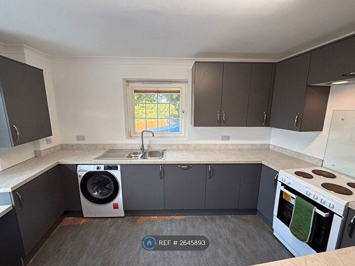 4 Bedroom Detached House To Rent In Pennsylvania Road, Exeter, EX4