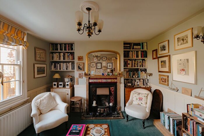 2 Bedroom Detached House For Sale In Tackleway, Hastings, TN34