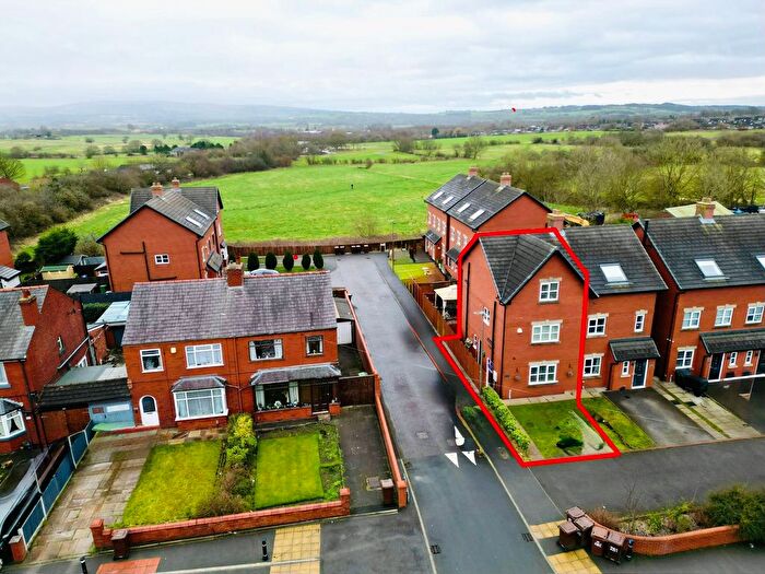 4 Bedroom Semi Detached House For Sale In Preston Road, Standish, WN6