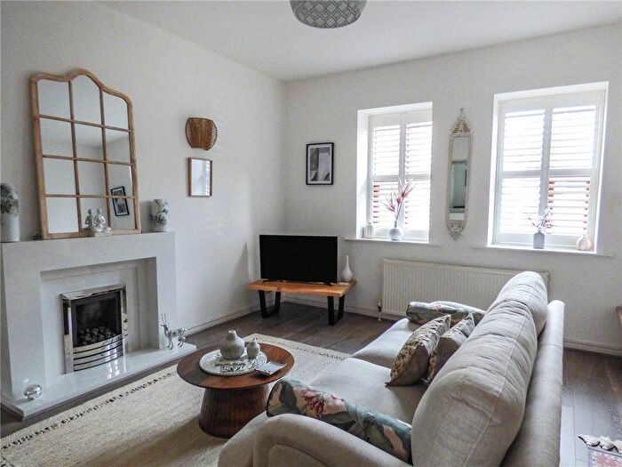 3 Bedroom End Of Terrace House For Sale In Cartmel Lane, Steeton, Keighley, West Yorkshire, BD20