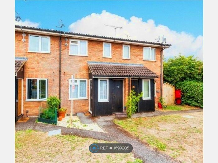 1 Bedroom Terraced House To Rent In Penn Road, Datchet, SL3