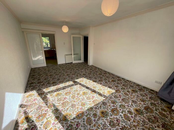 2 Bedroom Apartment To Rent In Hazelwood Court, Urmston, M41