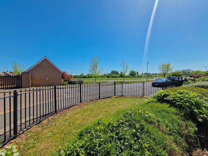 2 Bedroom Apartment For Sale In Venus Avenue, Biggleswade, SG18