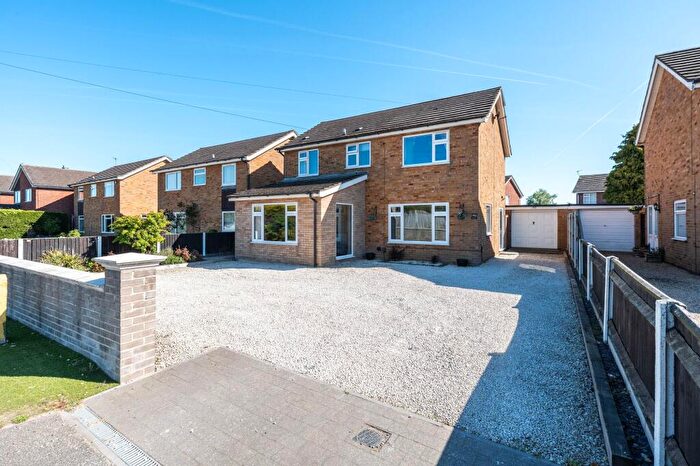 4 Bedroom Detached House For Sale In Holt Road, Horsford, NR10